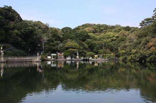 天然記念物「明神池」